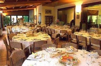 Hotel Ristorante Giordano Cavernago Buitenkant foto
