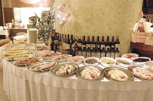 Hotel Ristorante Giordano Cavernago Buitenkant foto